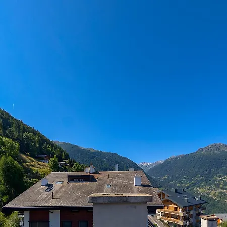 Cocon Familial Avec Vue Au Centre De *